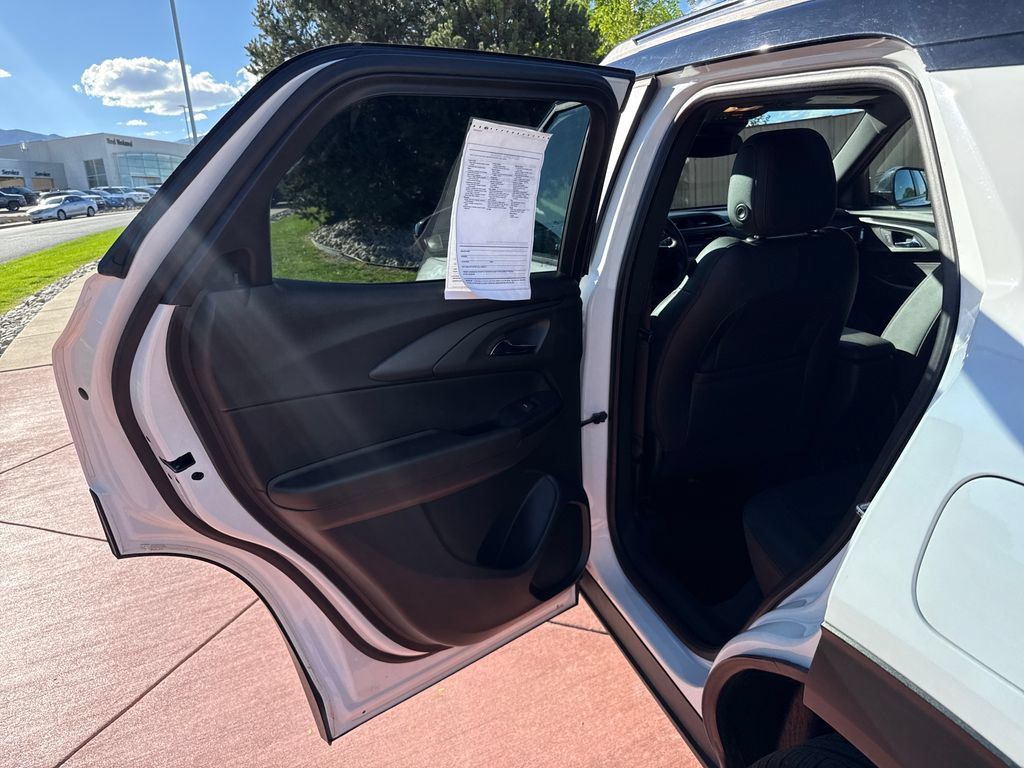 Used 2021 Chevrolet TrailBlazer RS w/ Technology Package AWD/4WD image 20