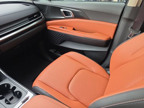 New 2027 Kia Carnival SX Prestige FWD image 17