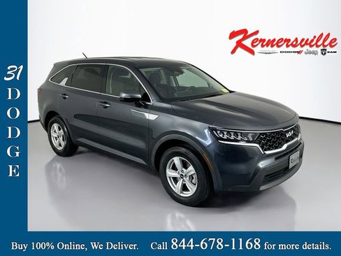 Used 2023 Kia Sorento LX FWD image 1