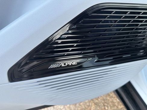 New 2026 Jeep Cherokee Overland image 15