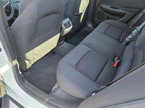 Used 2023 Chevrolet Malibu LT image 19