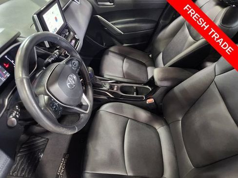 Used 2023 Toyota Corolla Cross XLE w/ Convenience Package FWD image 12