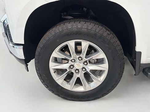 Used 2019 Chevrolet Silverado 1500 LTZ w/ LTZ Premium Package AWD/4WD image 26