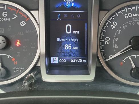 Used 2022 Toyota Tacoma SR5 RWD image 25