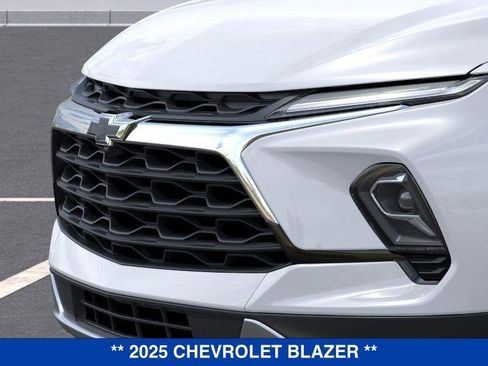 New 2025 Chevrolet Blazer LT w/ Sound & Technology Package image 14