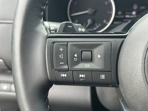Certified 2025 Nissan Pathfinder SL FWD image 27