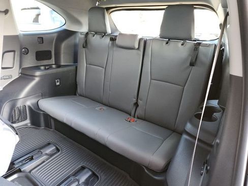 New 2026 Toyota Highlander Platinum image 23