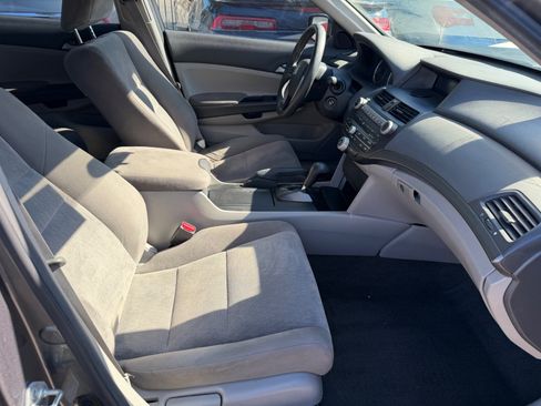 Used 2010 Honda Accord LX image 11