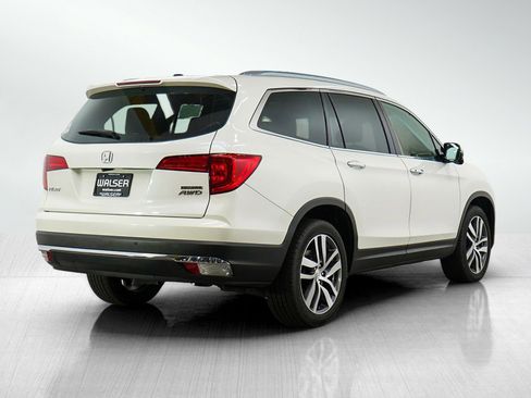 Used 2018 Honda Pilot Touring image 5
