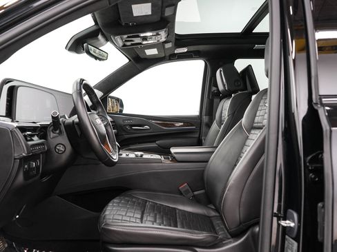 Used 2023 Cadillac Escalade Sport Platinum AWD/4WD image 26