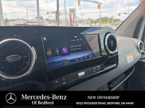 Used 2025 Mercedes-Benz Sprinter 2500 image 14