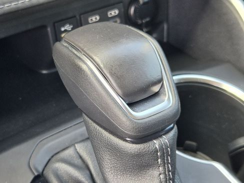 Used 2024 Toyota Highlander LE FWD image 21