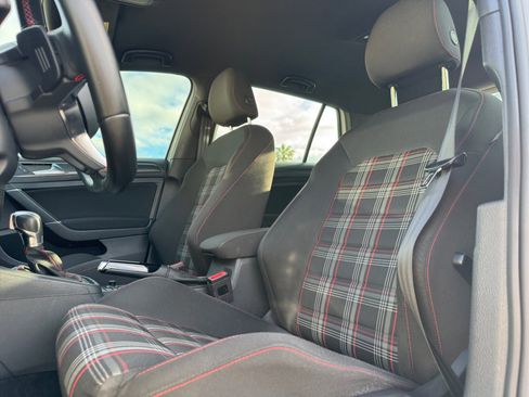 Used 2018 Volkswagen GTI S image 17