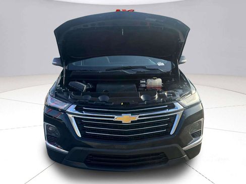 Used 2022 Chevrolet Traverse LT FWD image 67
