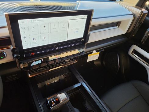 New 2024 GMC Hummer EV 2X w/ Extreme Off-Road Package image 8