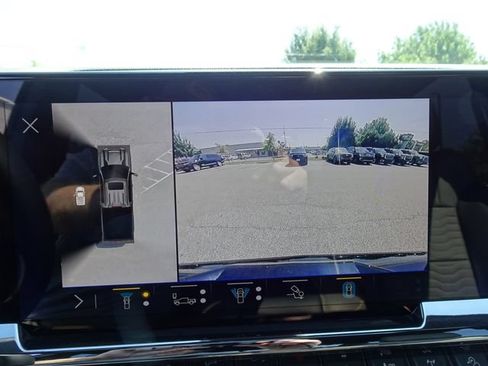 Used 2025 Chevrolet Silverado 2500 ZR2 w/ Technology Package AWD/4WD image 25
