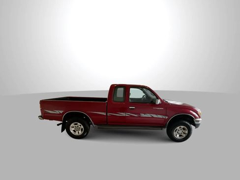 Used 1995 Toyota Tacoma SR5 AWD/4WD image 9