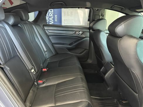Used 2018 Honda Accord Sport image 27