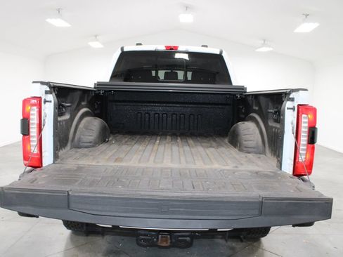 Used 2023 Ford F250 Lariat w/ Lariat Ultimate Package AWD/4WD image 28