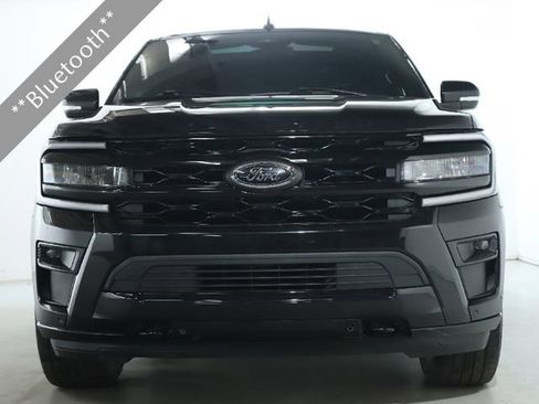 Used 2022 Ford Expedition Limited image 5