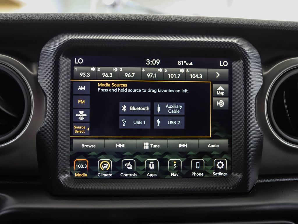 Used 2021 Jeep Wrangler Unlimited Sport AWD/4WD image 17