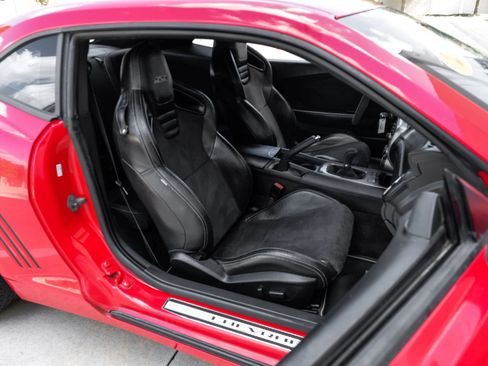 Used 2015 Chevrolet Camaro SS w/ SS Performance Package RWD image 38