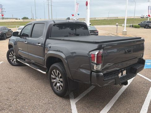 Used 2023 Toyota Tacoma Limited image 5