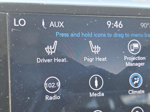 Used 2018 Chrysler Pacifica Touring-L w/ Premium Audio Group FWD image 4