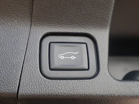 Certified 2023 GMC Acadia SLE w/ Driver Convenience Package AWD/4WD image 19