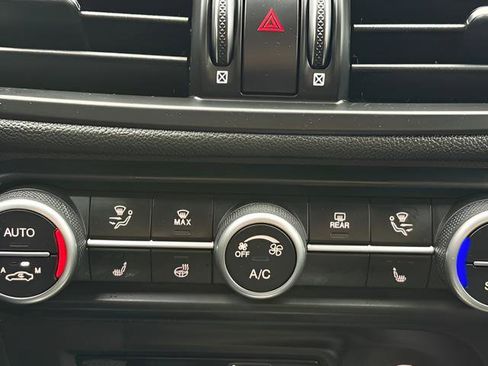 Used 2024 Alfa Romeo Giulia Ti image 21