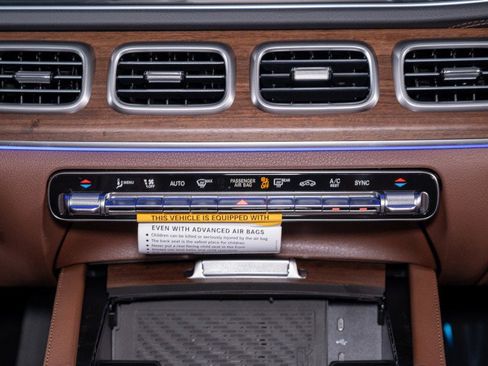 New 2026 Mercedes-Benz GLS 450 4MATIC image 19