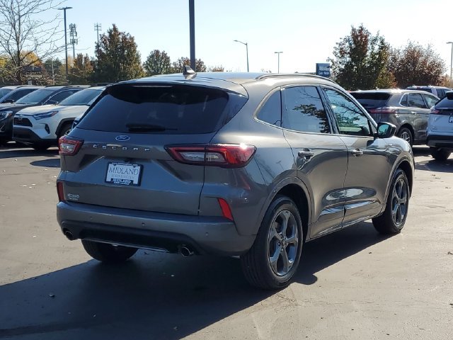 Certified 2024 Ford Escape ST-Line w/ Tech Pack #1 AWD/4WD image 3