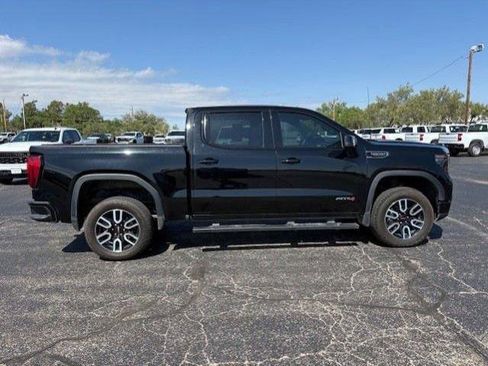 Used 2025 GMC Sierra 1500 AT4 w/ Technology Package AWD/4WD image 7