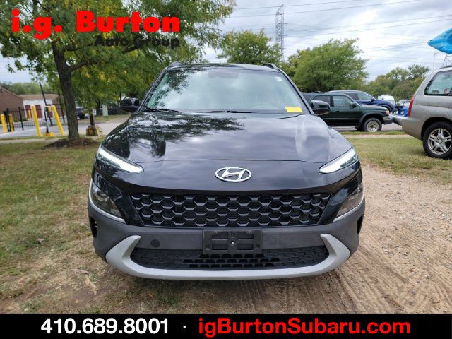 Used 2023 Hyundai Kona SEL w/ Cargo Package AWD/4WD image 2