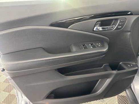 Certified 2019 Honda Passport Touring image 22