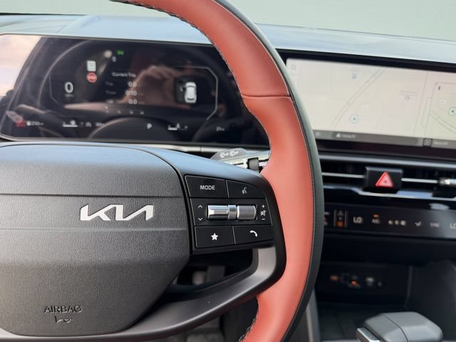 New 2026 Kia Sportage SX FWD image 36