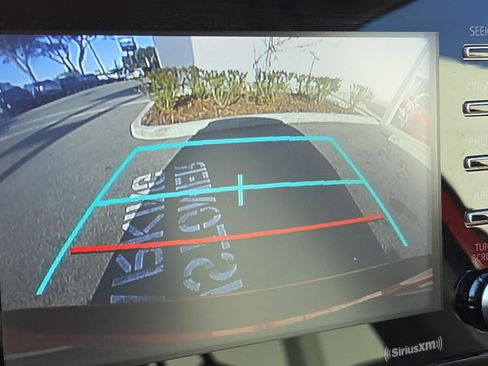 Used 2023 Toyota Camry SE image 28