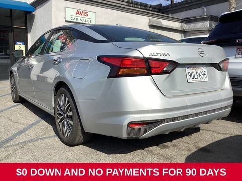 Used 2025 Nissan Altima 2.5 SV FWD image 4