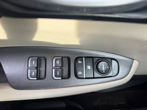 Used 2017 Kia Optima LX image 24