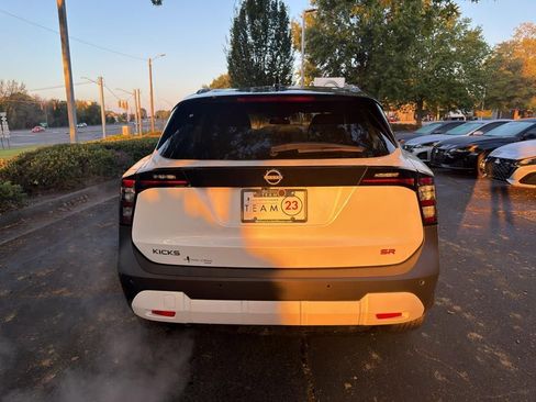 New 2026 Nissan Kicks SR image 6
