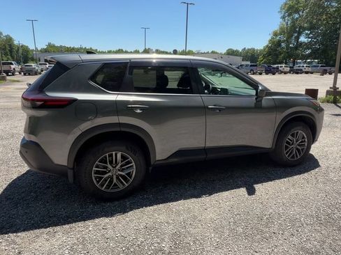 Used 2023 Nissan Rogue S AWD/4WD image 9