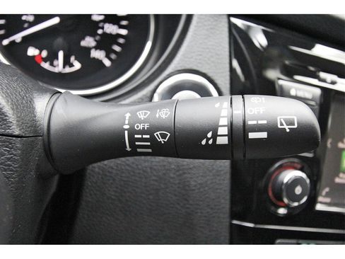 Certified 2022 Nissan Rogue Sport SL image 16