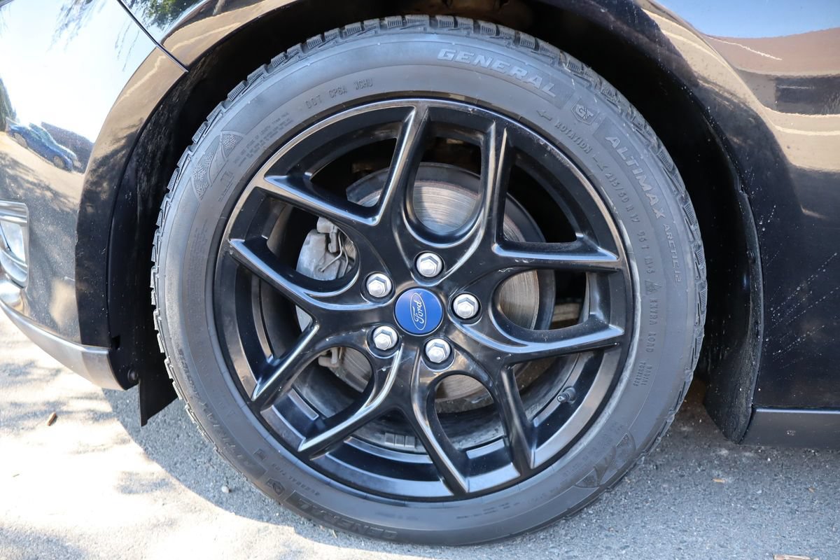 Used 2016 Ford Focus SE w/ Equipment Group 201A FWD image 42