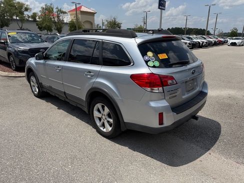 Used 2013 Subaru Outback 3.6R Limited AWD/4WD image 7