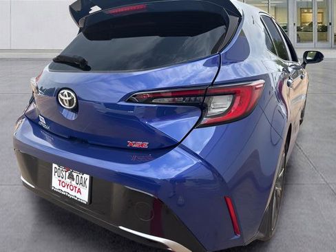 Used 2025 Toyota Corolla XSE FWD image 15