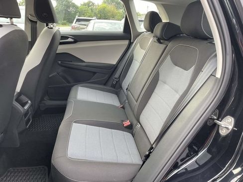 Used 2025 Volkswagen Taos S FWD image 12