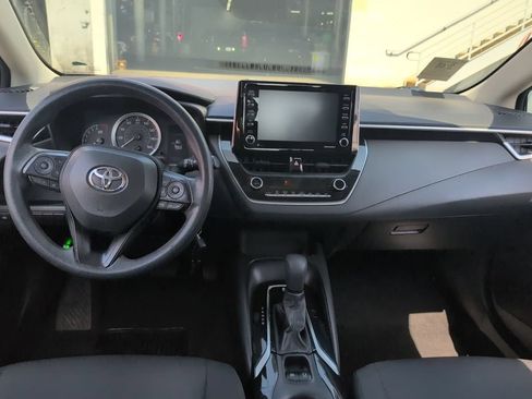 Used 2021 Toyota Corolla LE FWD image 9