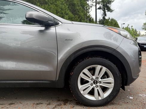 Used 2017 Kia Sportage LX w/ LX Popular Package AWD/4WD image 3
