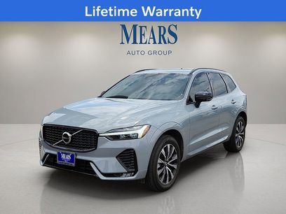 New 2025 Volvo XC60 B5 Core w/ Climate Package