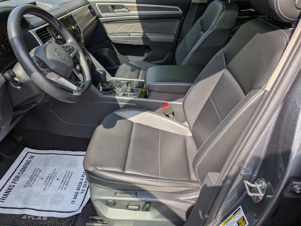 Used 2022 Volkswagen Atlas SEL AWD/4WD image 11